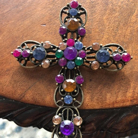 Large Cross Pendant - Picture 5 of 7